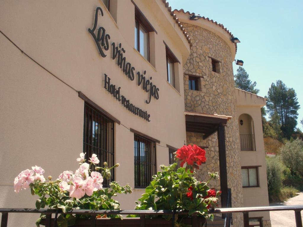 Hotel Restaurante Vinas Viejas Fuentes de Ayódar Exteriör bild
