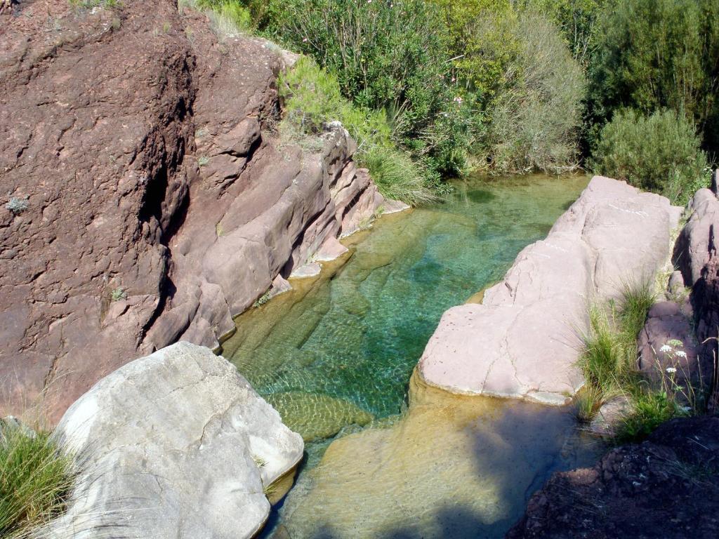 Hotel Restaurante Vinas Viejas Fuentes de Ayódar Exteriör bild