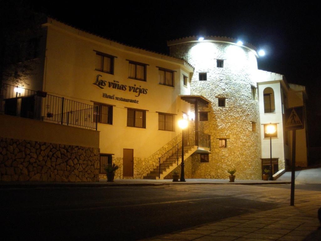 Hotel Restaurante Vinas Viejas Fuentes de Ayódar Exteriör bild