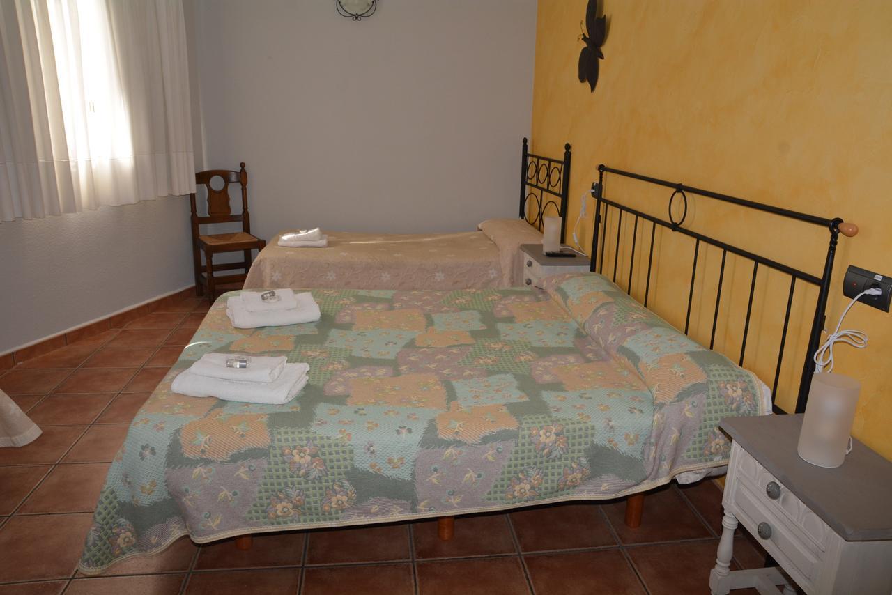 Hotel Restaurante Vinas Viejas Fuentes de Ayódar Exteriör bild